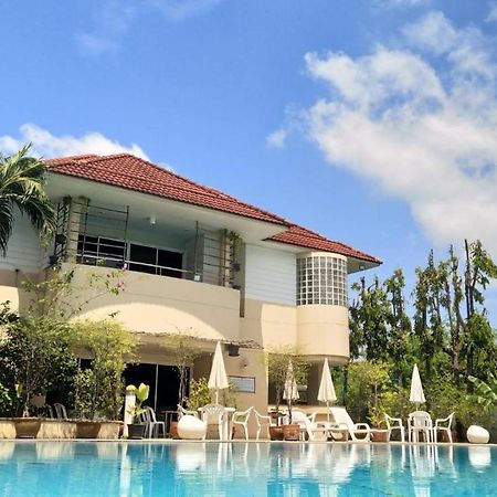Asias Boutique Club /The Homestays Bantalatrangszit Kültér fotó