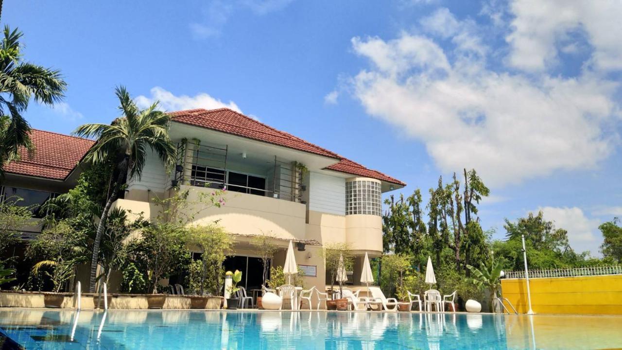 Asias Boutique Club /The Homestays Bantalatrangszit Kültér fotó