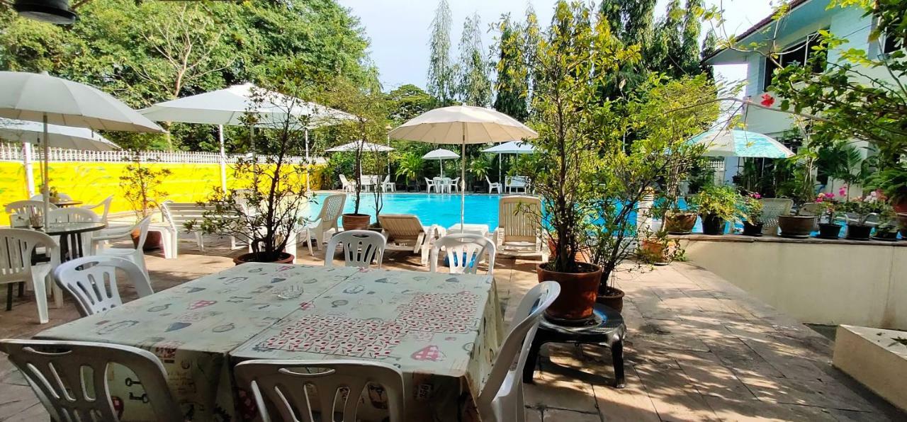 Asias Boutique Club /The Homestays Bantalatrangszit Kültér fotó